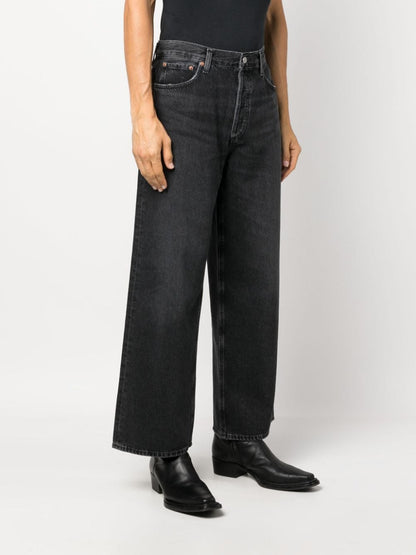 Low rise baggy jeans