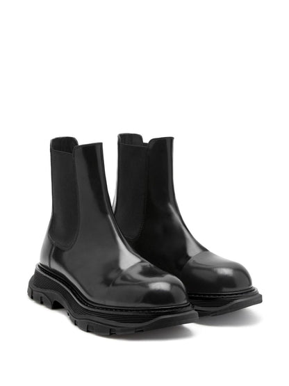 Tread slick chelsea boots