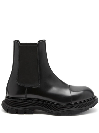 Tread slick chelsea boots