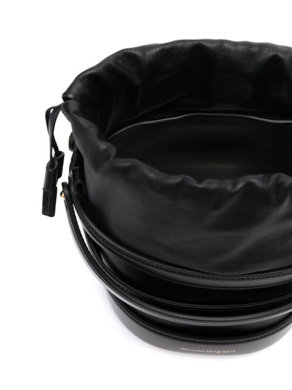 The rise leather bucket bag