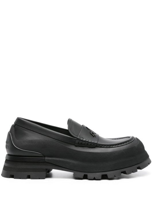 Seal logo leather loafers