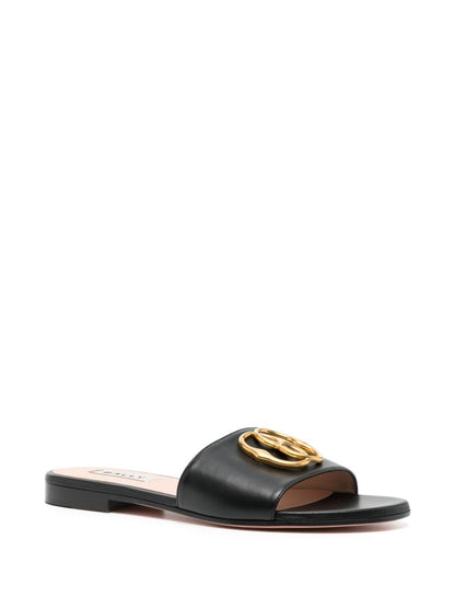 Emblem leather flat sandals