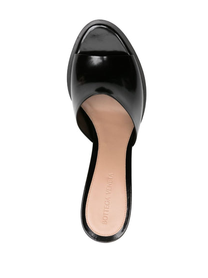 Cha-cha patent leather mules