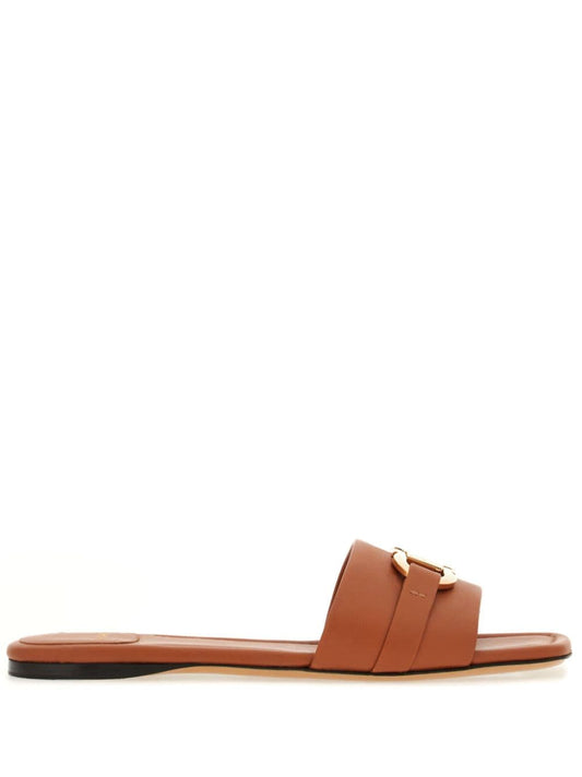 Gancini leather flat sandals