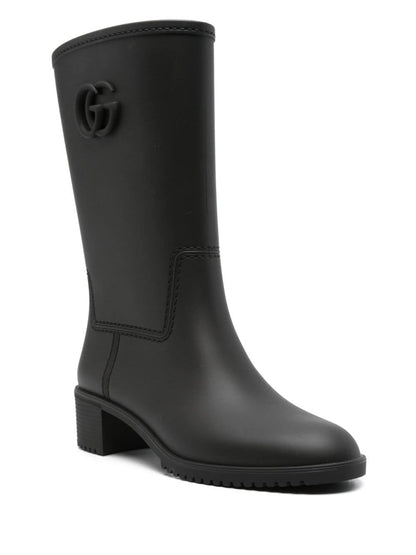 Rubber rain boots