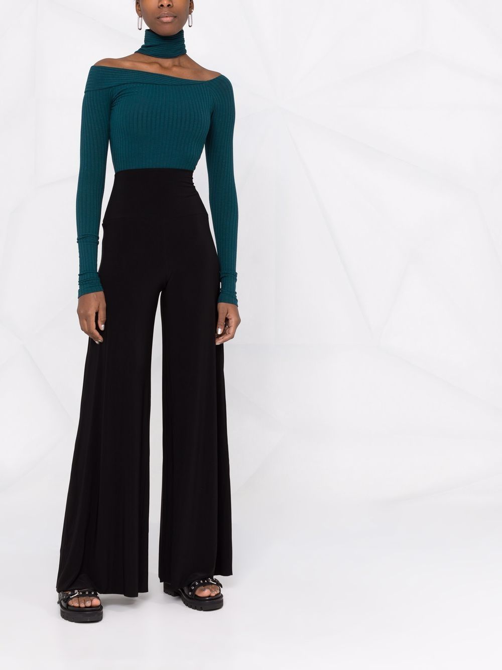 Wide leg trousers