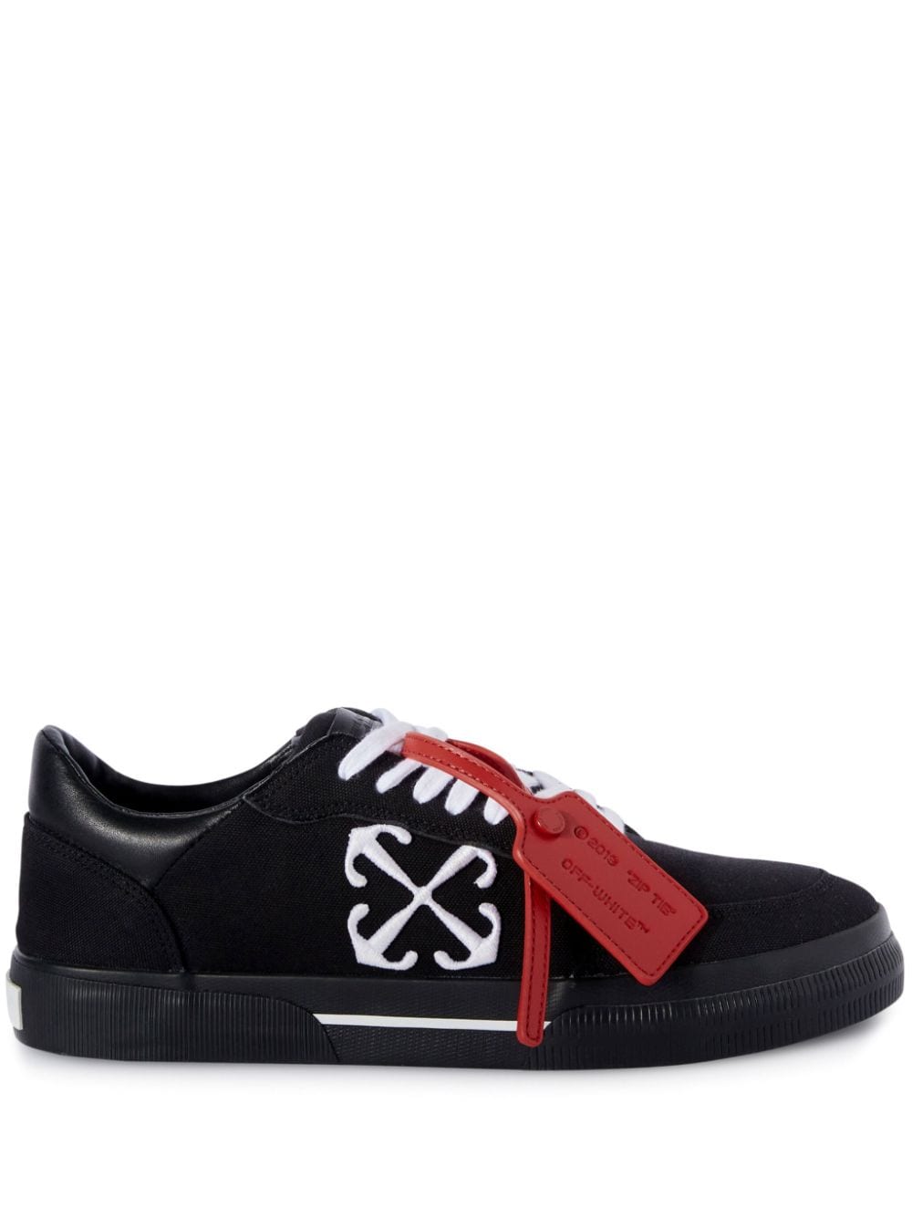 Low vulcanized canvas sneakers