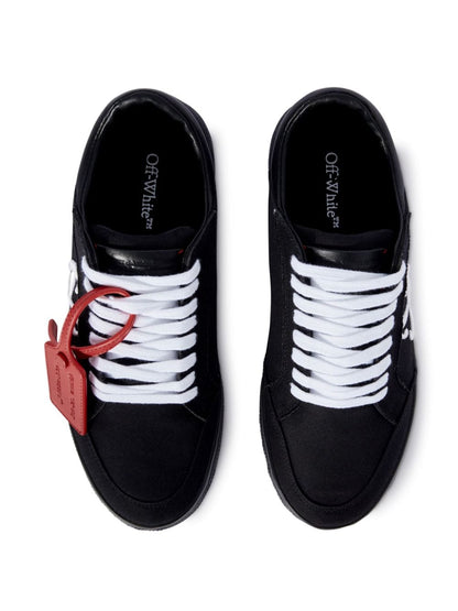 Low vulcanized canvas sneakers