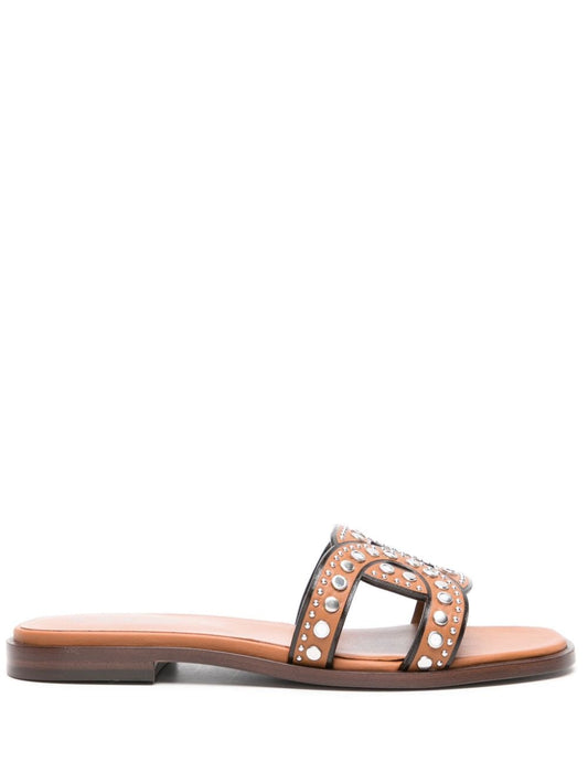 Leather flat sandals