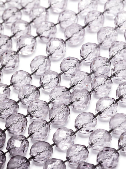 Blurred effect necklace