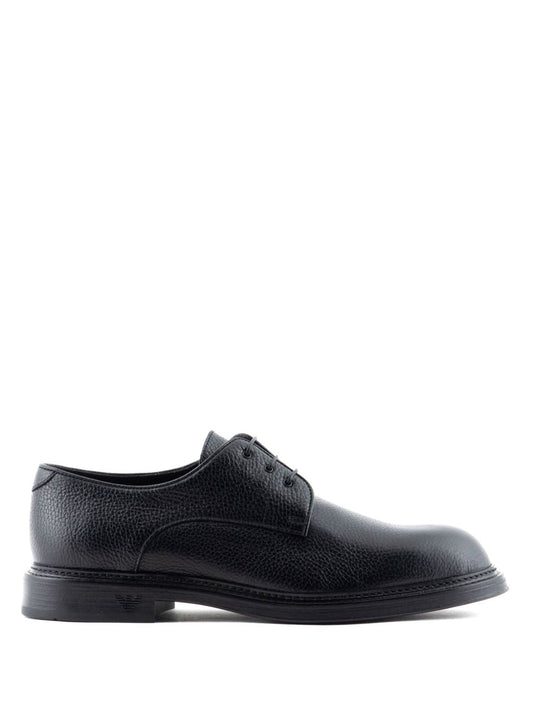 Leather laced shoes