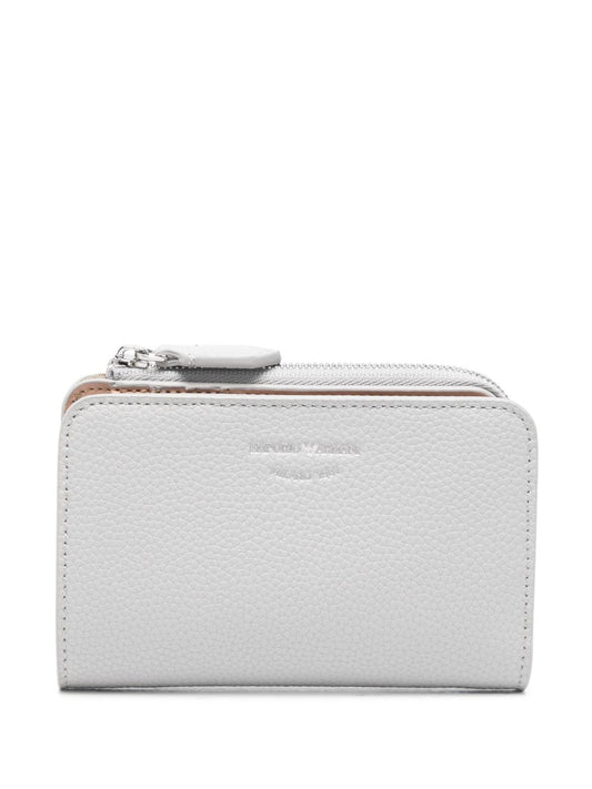 Zipped bifold wallet