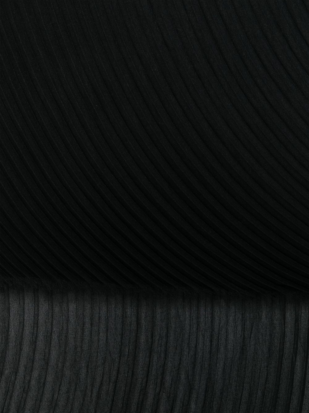 Pleated stole