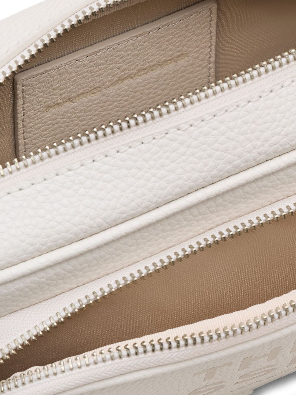 The crossbody leather bag