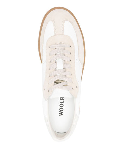 Leather sneakers