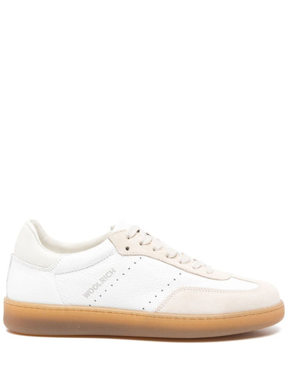 Leather sneakers